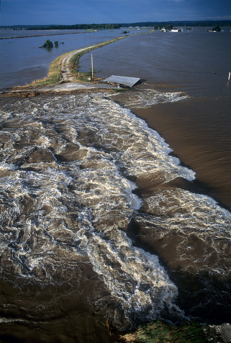 GREAT MISSISSIPPI RIVER FLOOD NATIONAL GEOGRAPHIC